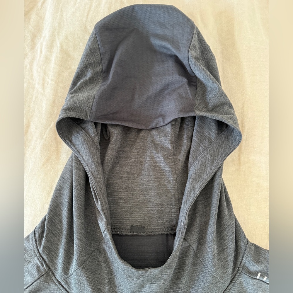 Lululemon Men’s License to Train Hoodie - Picture 2 of 5